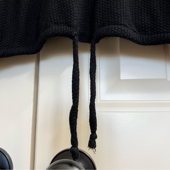 For All Seasons by Paper Crane Girls Cropped Hoodie Top in Gray/Black, Size XL - Picture 5 of 10